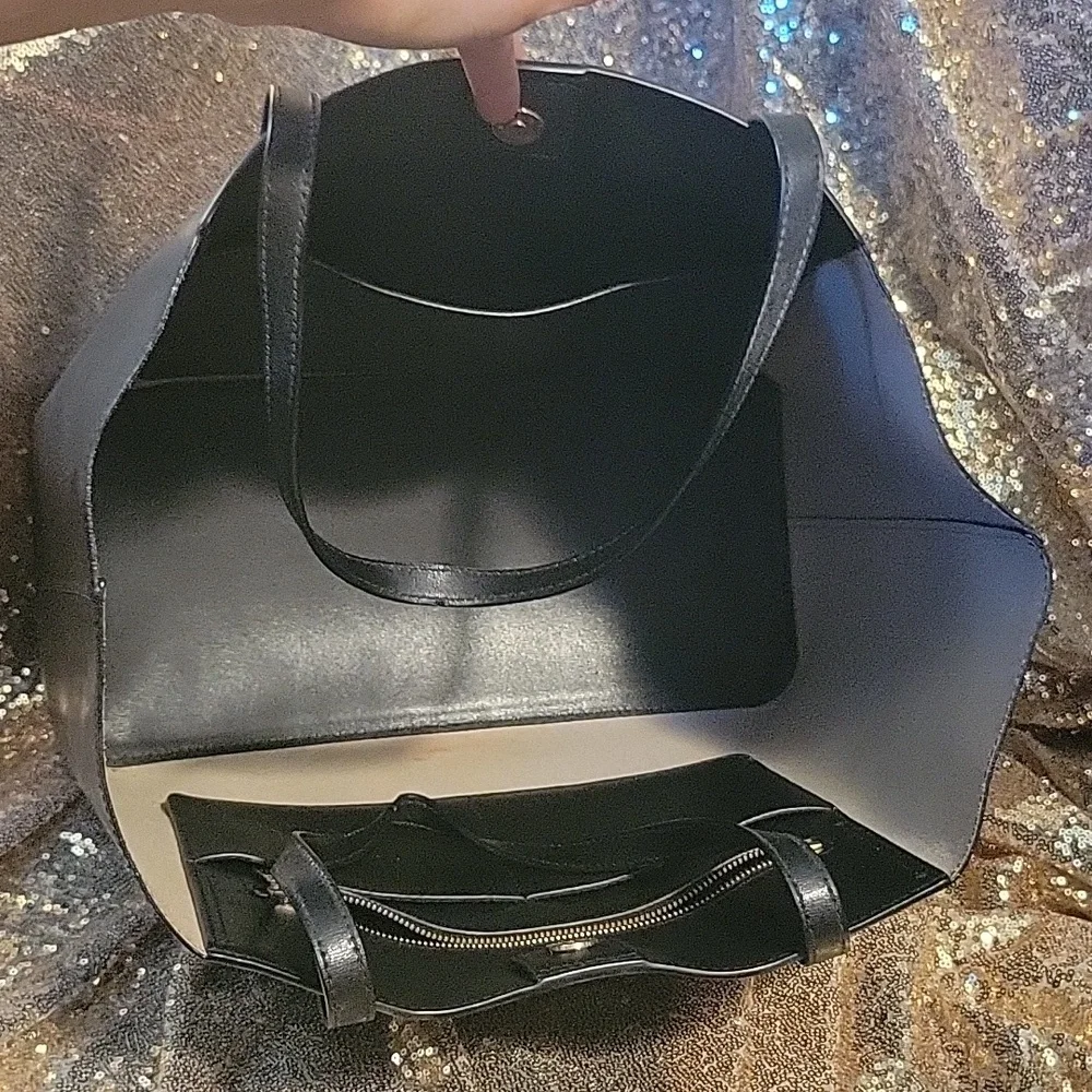 Large tote - Picture 3 of 4